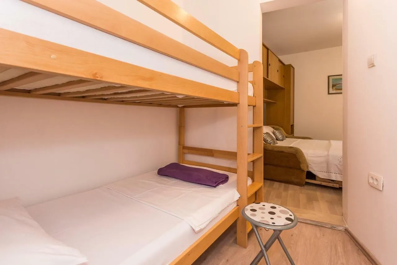 Dante Apartment Split